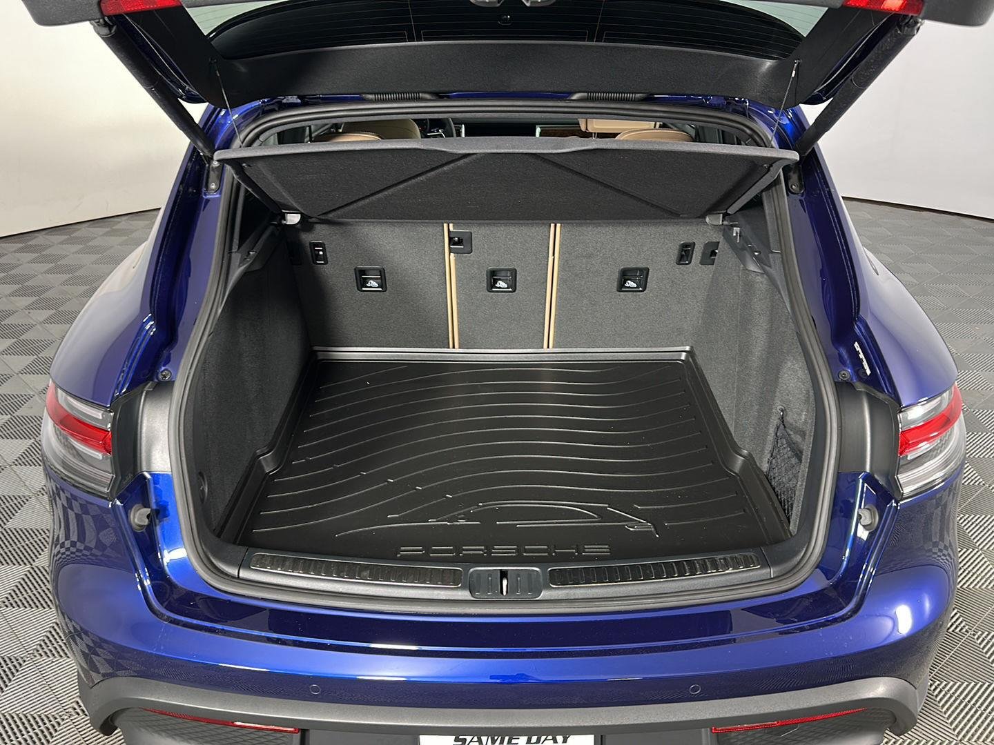 Used 2026 Gentian Blue Metallic Porsche Base image 28