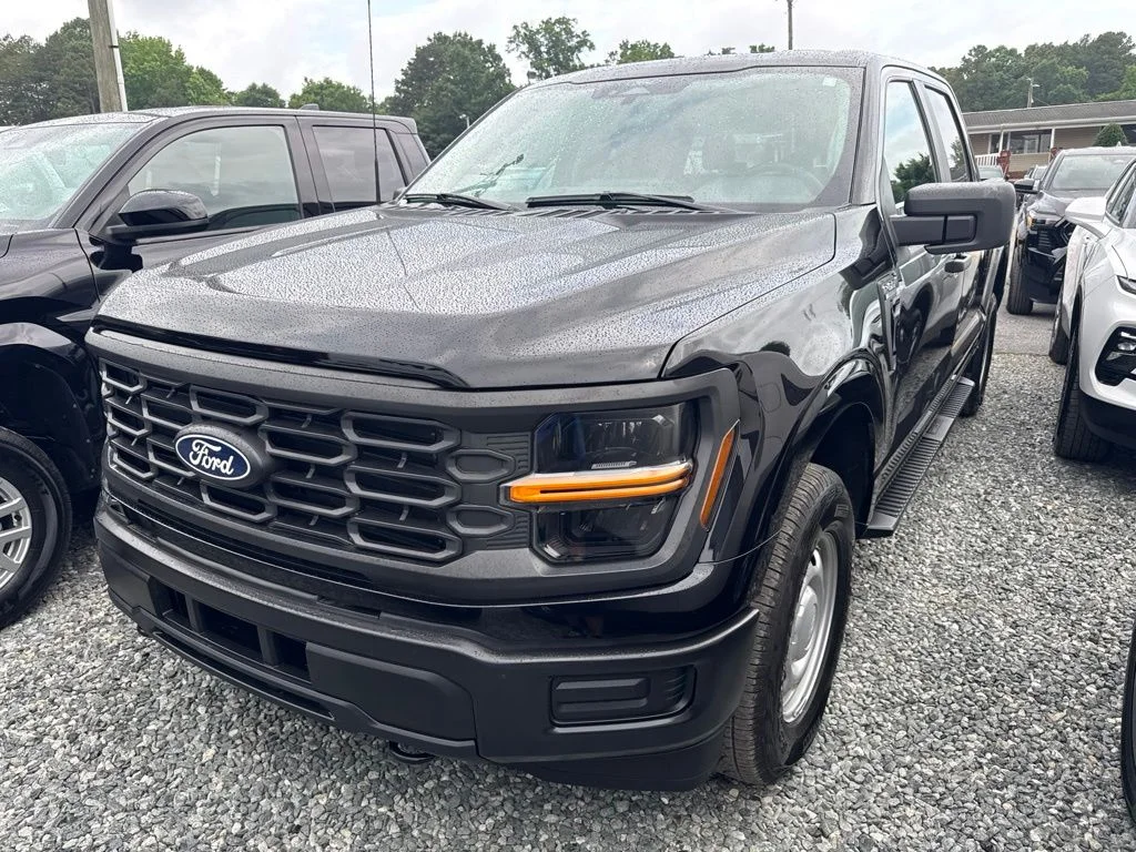 Used 2025 Black Ford XL image 1