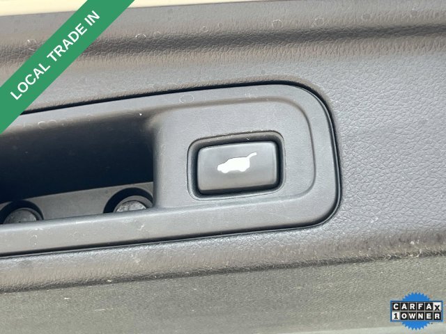 Used 2017 White Honda Touring image 13