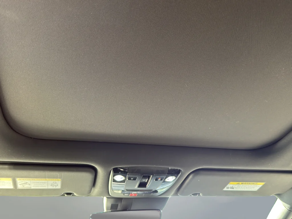 Used 2024 Green Kia X-Line image 15