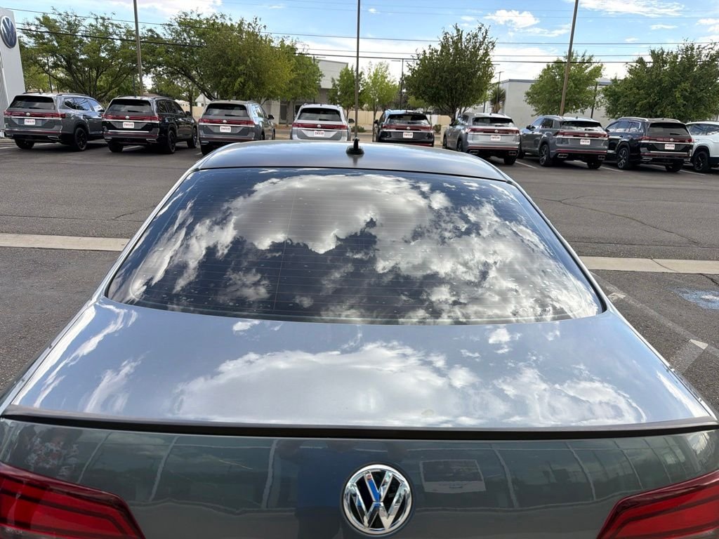 Used 2017  Volkswagen 1.8T SEL image 11