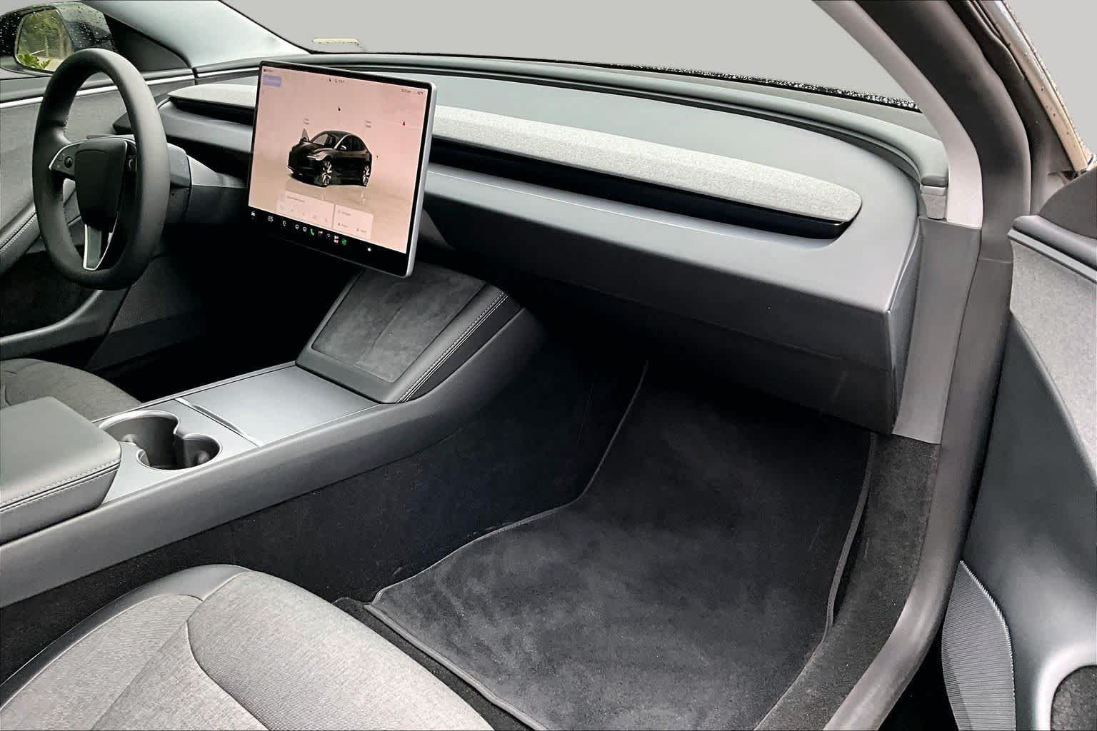 Used 2025  Tesla Long Range image 17