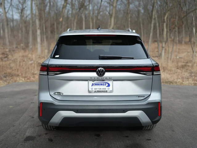 2026 Volkswagen Tiguan SE - Photo 6
