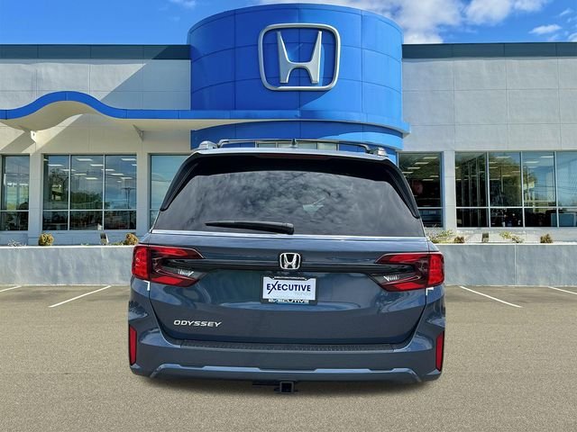 New 2026 Smoke Blue Pearl Honda EX-L image 5