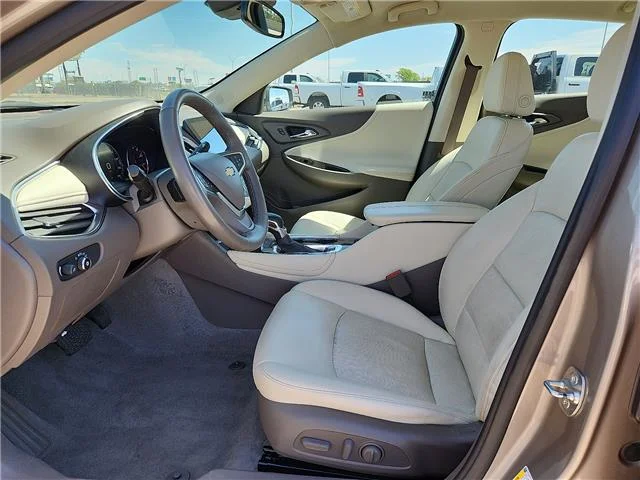 Used 2024 Tan Chevrolet 2LT image 9