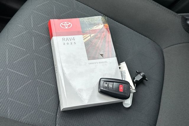 Certified Used 2025  Toyota XLE image 10