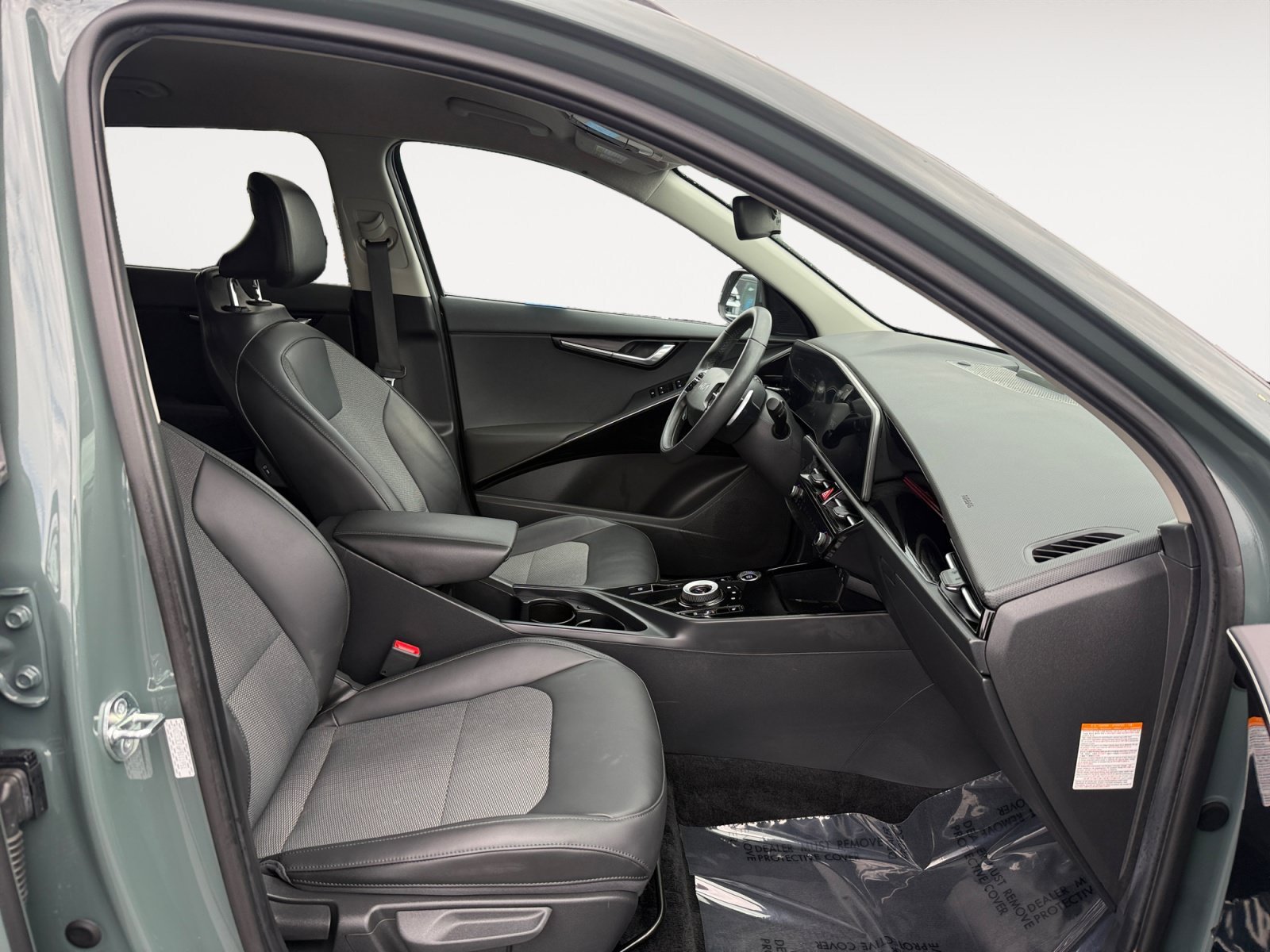 Used 2023 Green Kia EX image 19