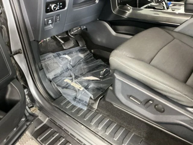 Used 2023 Gray Ford XLT image 19