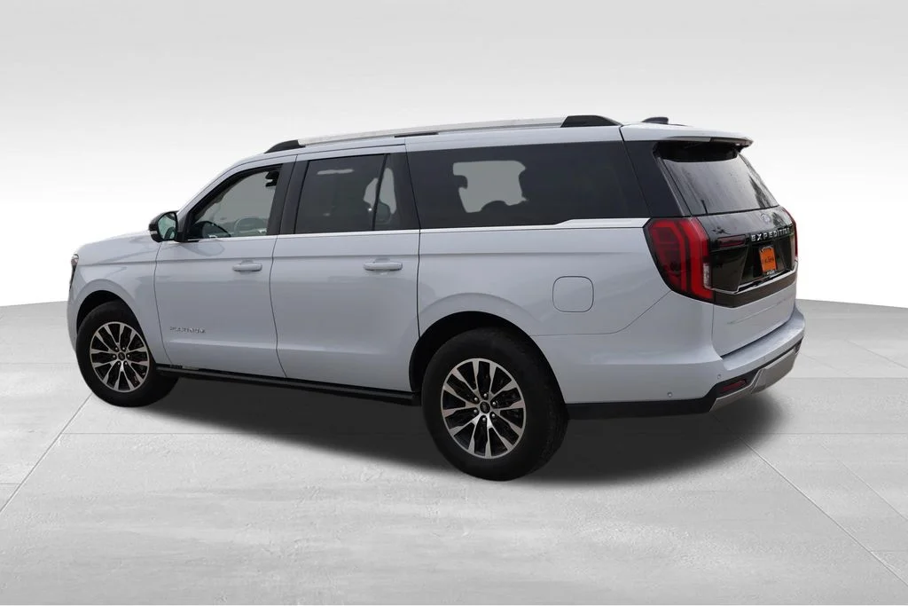 Used 2025 Silver Ford Platinum image 8