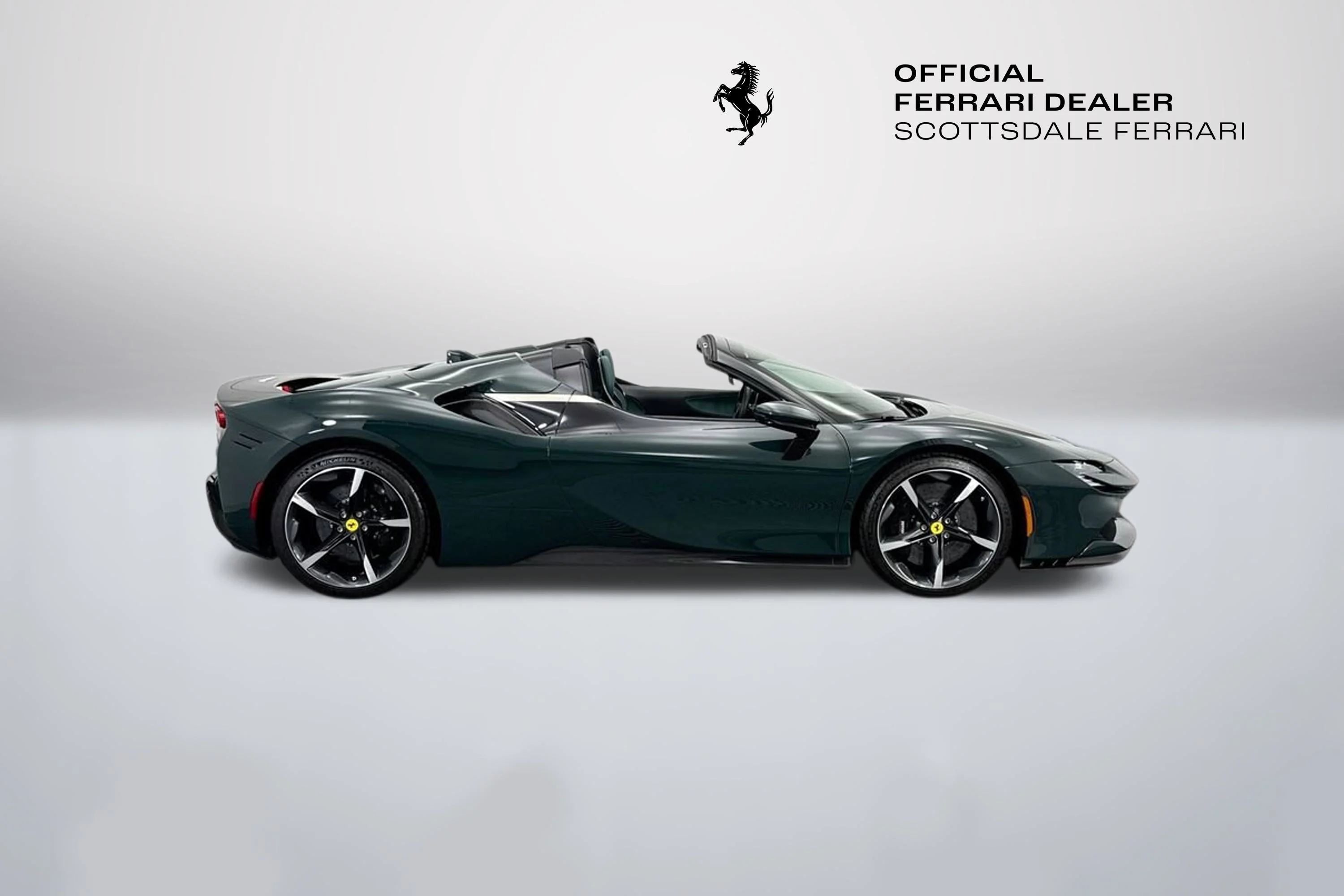 Used 2022 Extra Sample Ferrari Tailor Made image 4