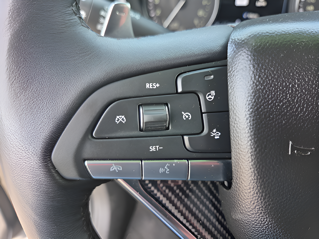 Used 2024  Cadillac Sport image 13