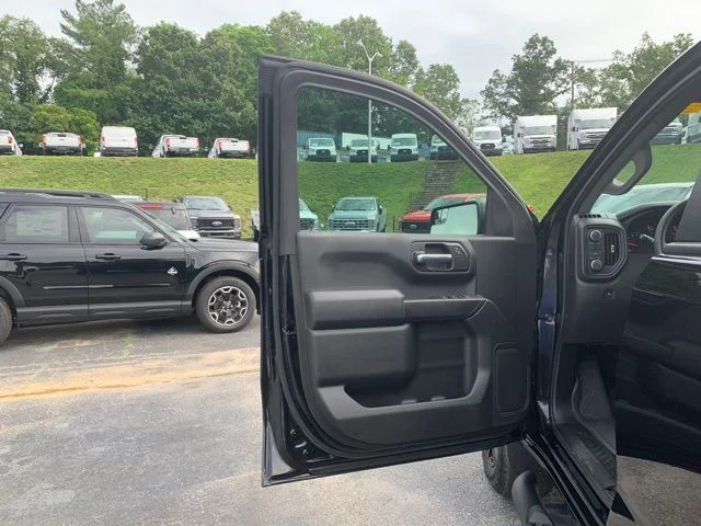 Used 2025 Black Chevrolet Custom Trail Boss image 21