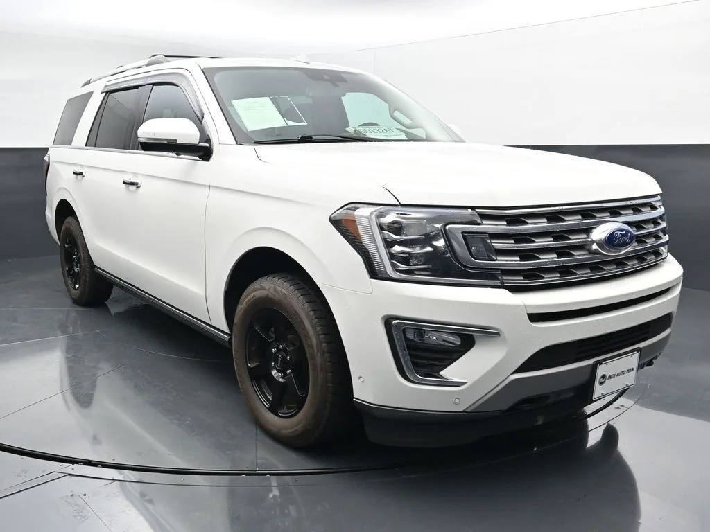 Used 2021 White Ford Limited image 1