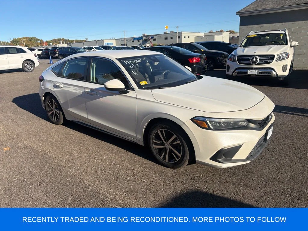 Used 2024 Platinum White Pearl Honda LX image 1