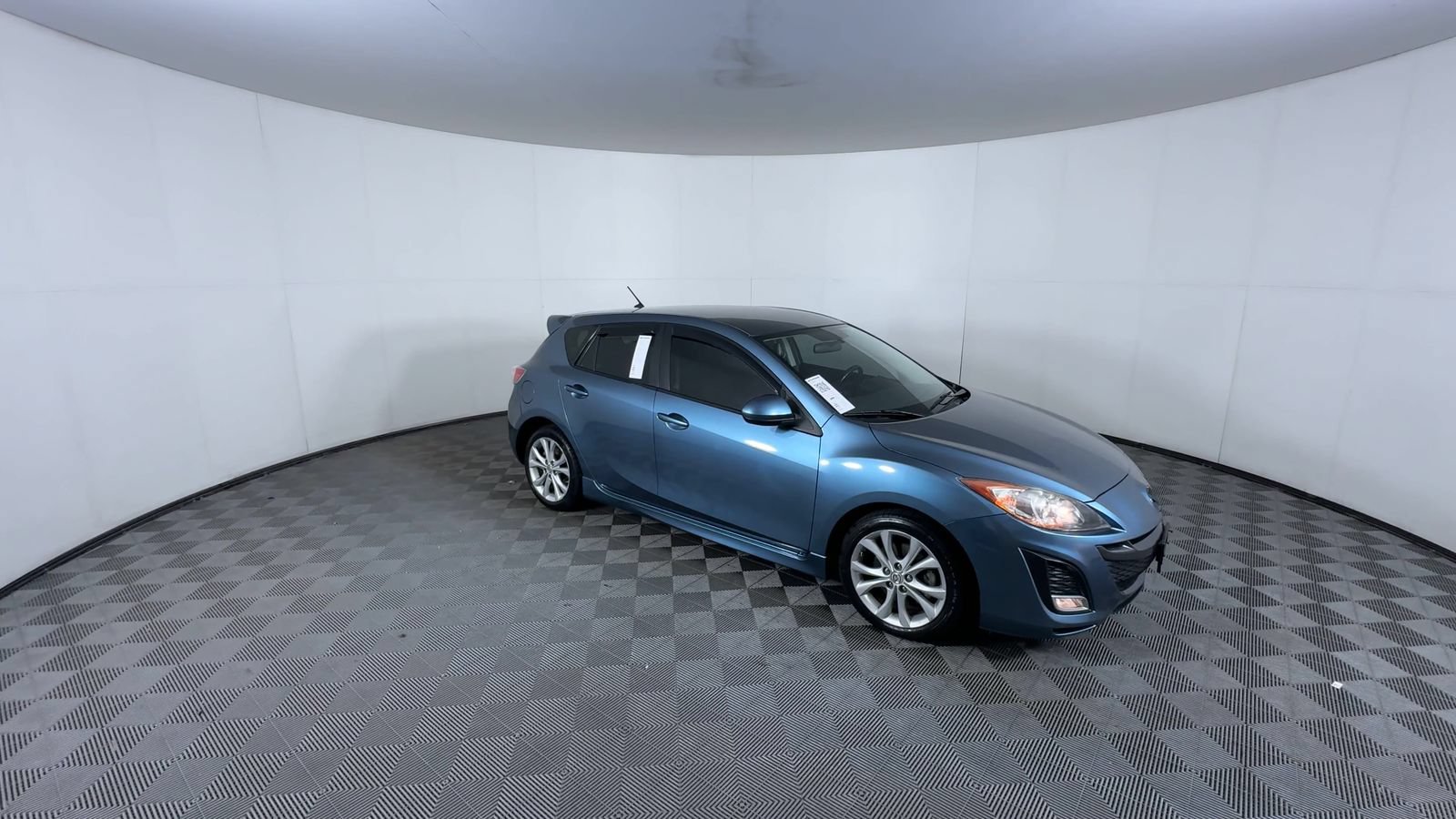 Used 2011 Mazda MAZDA3 s Sport with VIN JM1BL1K60B1368134 for sale in Aurora, CO