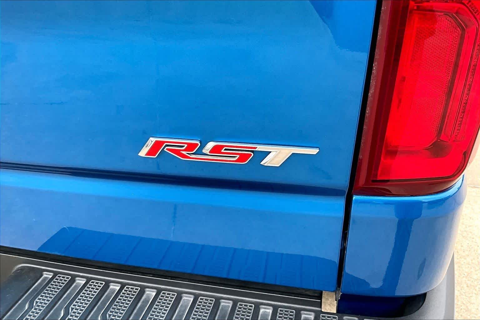 Used 2023 Glacier Blue Metallic Chevrolet RST image 9