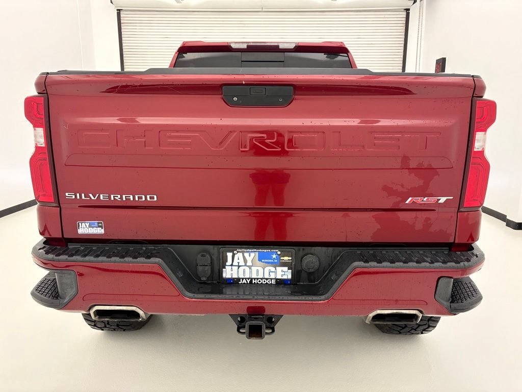Used 2020 CAJUN RED TINTCOAT Chevrolet RST image 19