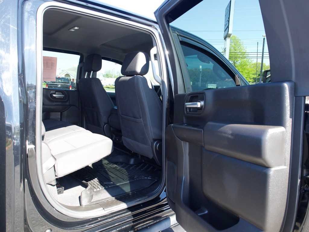 2025 Chevrolet Silverado 2500HD Custom - Photo 38