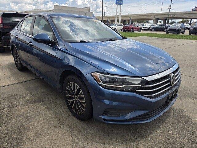 Used 2019 Blue Silk Metallic VOLKSWAGEN  image 5