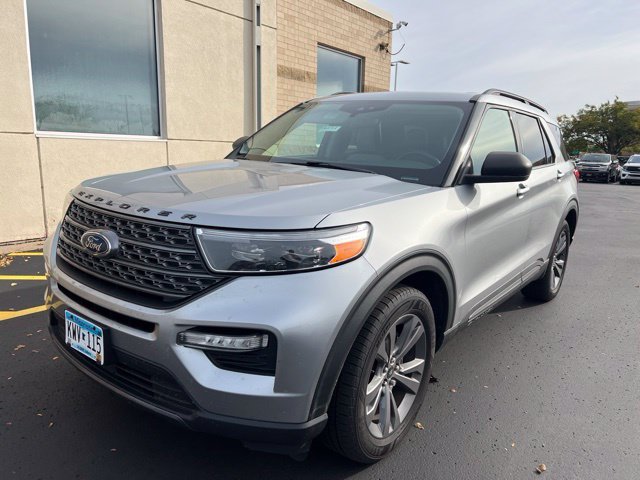 Used 2021 Silver Ford XLT image 4