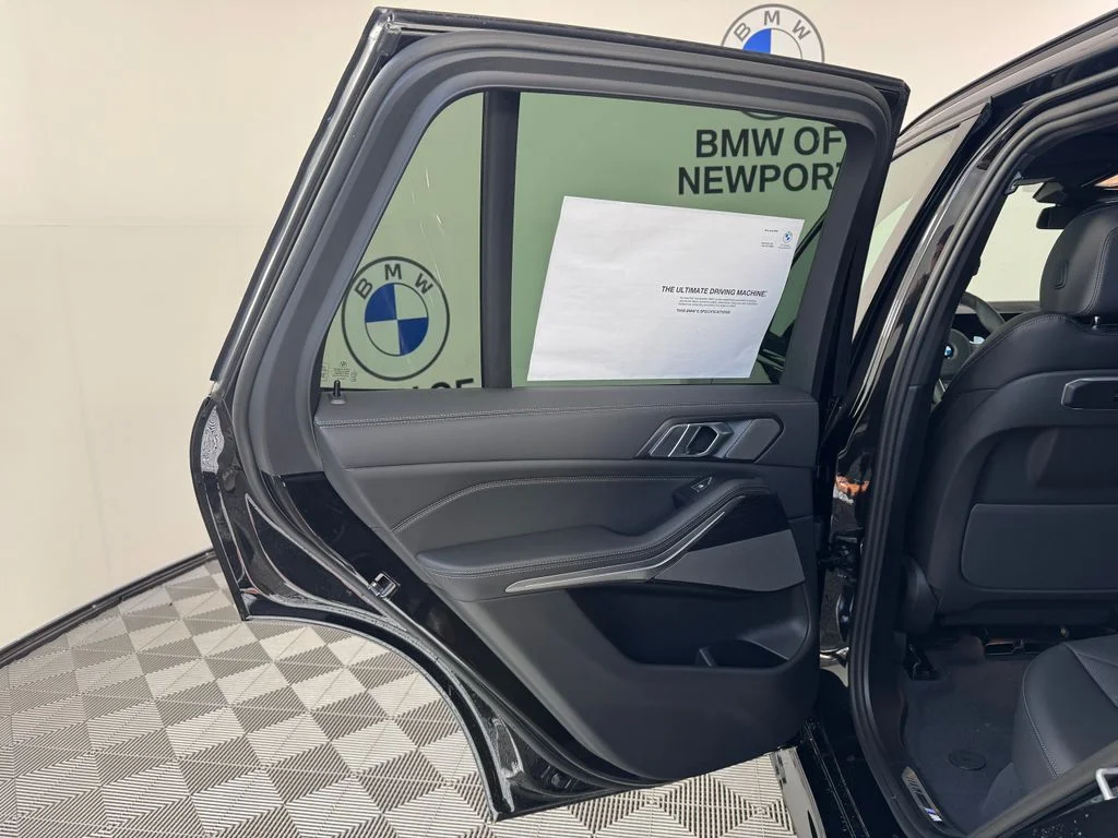 New 2026 Black Sapphire Metallic BMW xDrive40i image 17