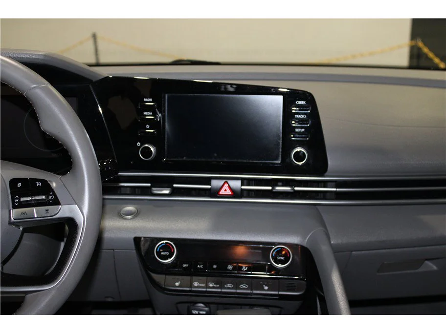 Used 2021 Quartz White Hyundai SEL image 15