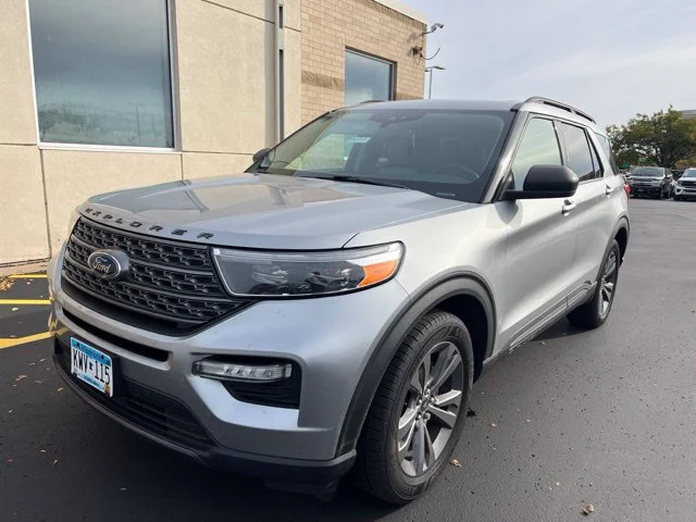 Certified Used 2021 Silver Ford XLT image 4