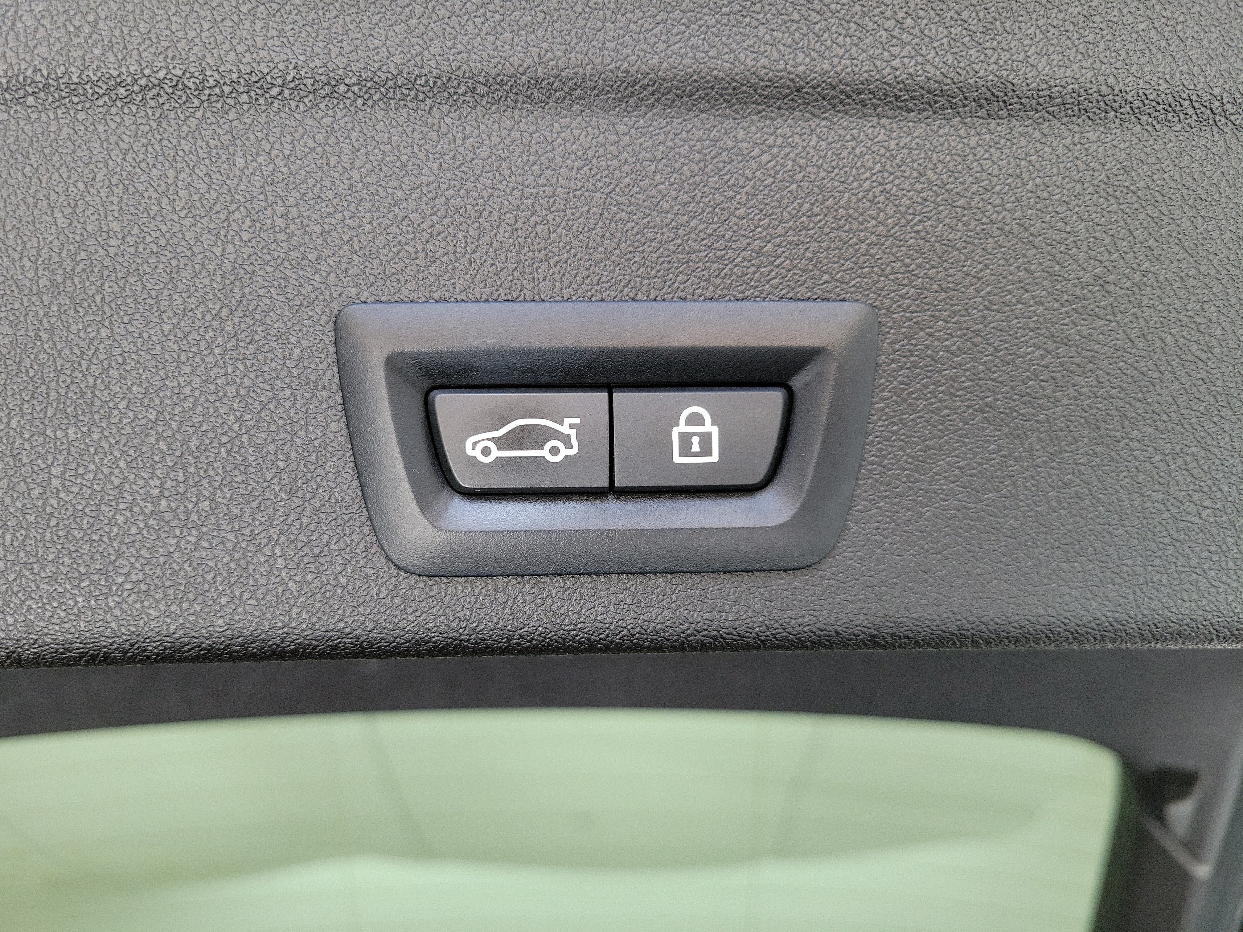 Used 2022 Jet Black BMW xDrive40i image 11