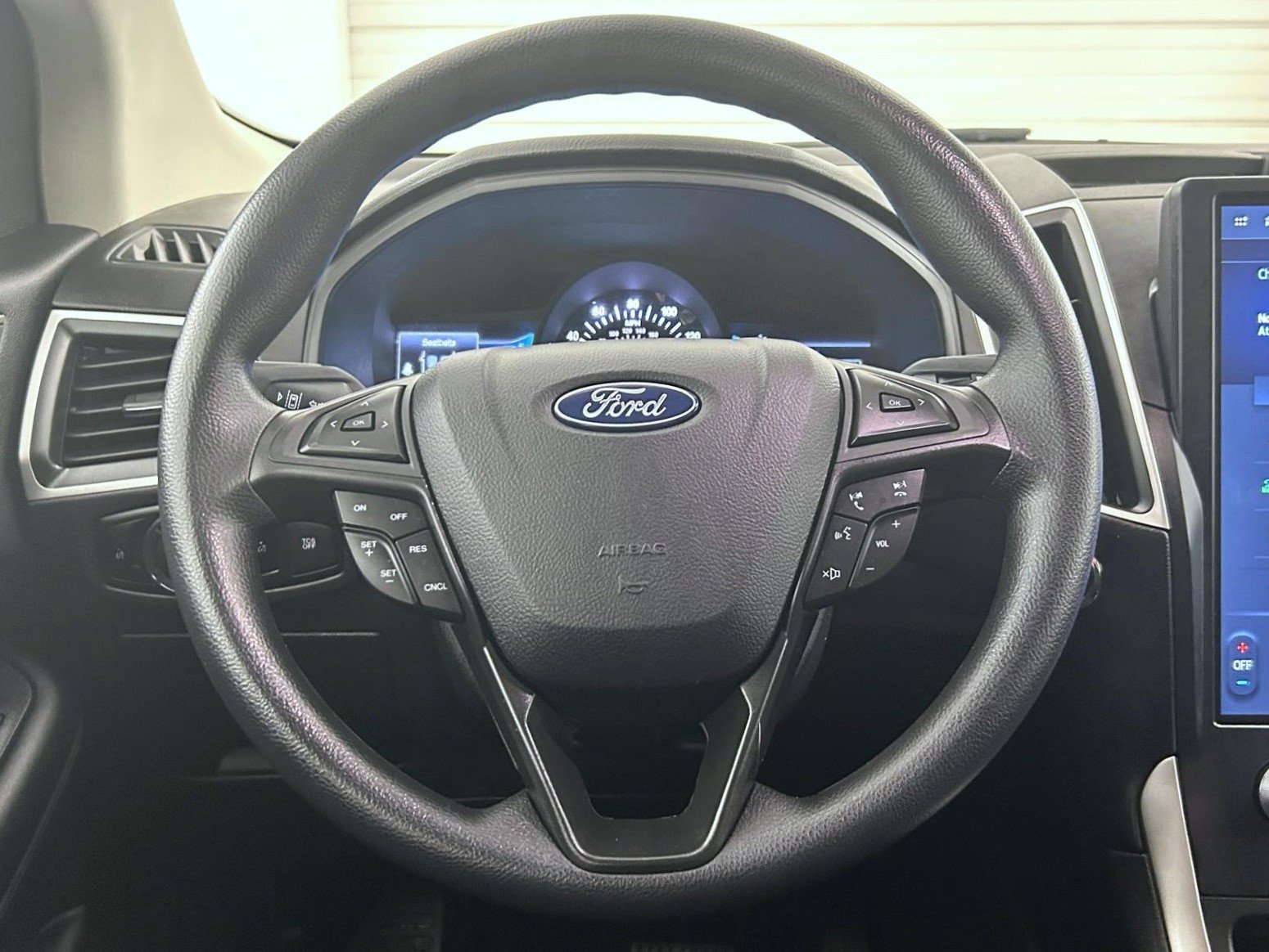 Used 2024 Blue Metallic Ford SE image 11