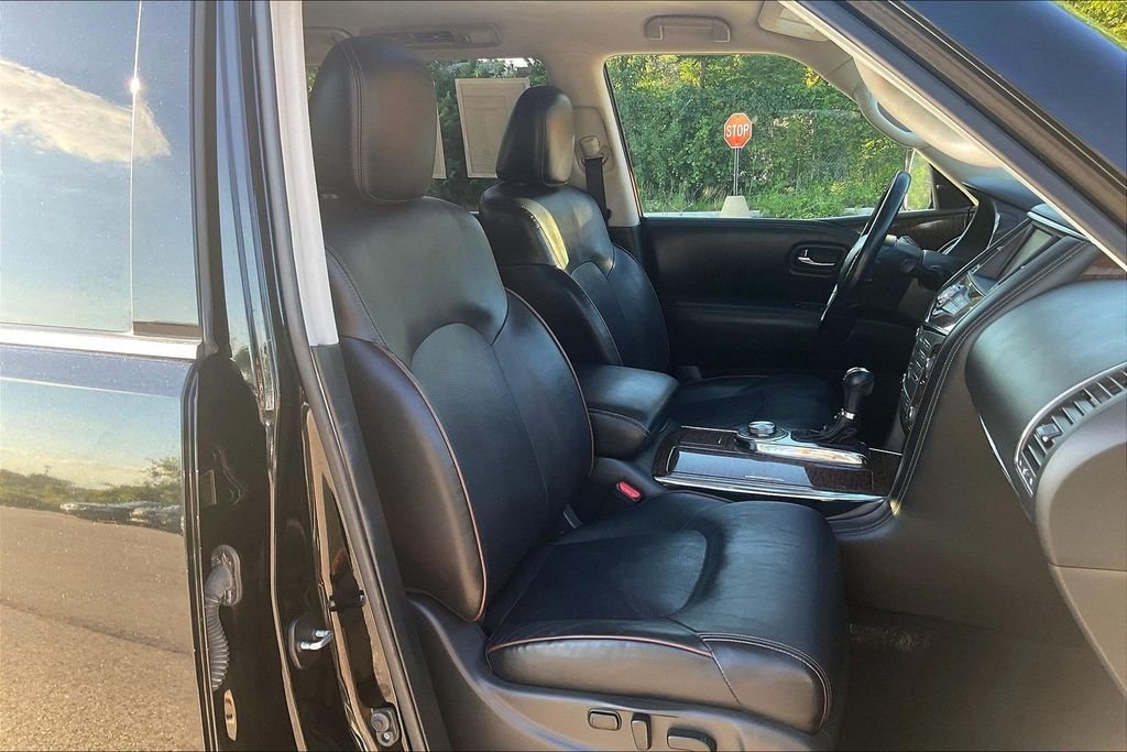 Used 2020 Black Nissan SL image 7