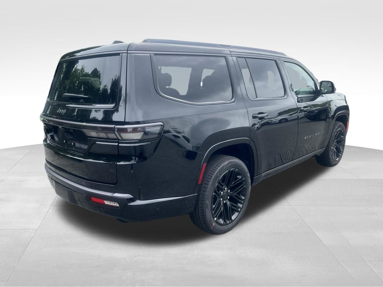 New 2026 High Gloss Black Exterior Paint Jeep Limited Reserve image 5