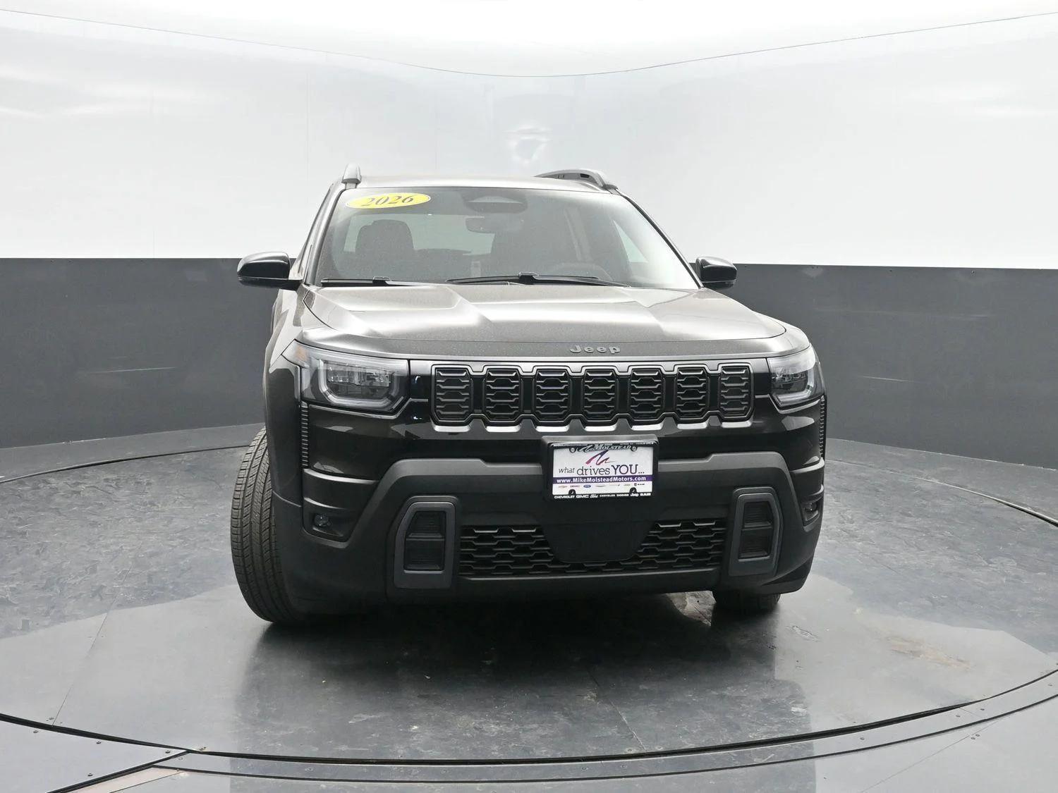 New 2026 Diamond Black Crystal Pearl-Coat Exterior Paint Jeep Limited image 43