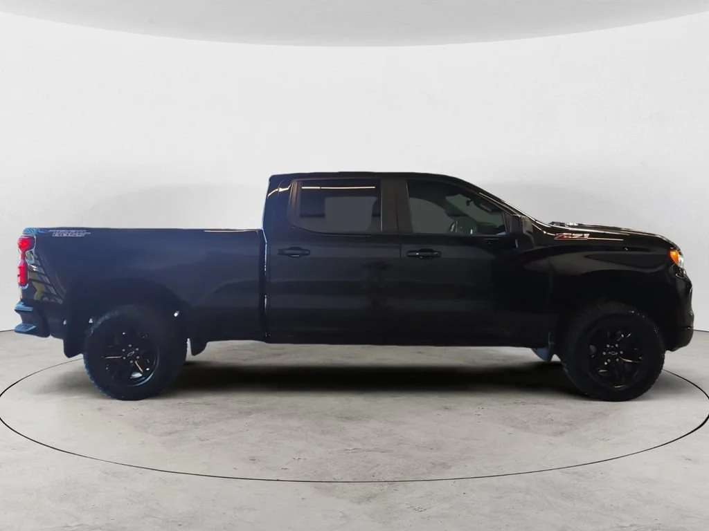 Used 2023 Black Chevrolet LT Trail Boss image 4