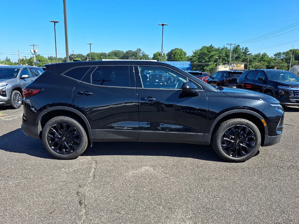 New 2026 Black Chevrolet 2LT image 9