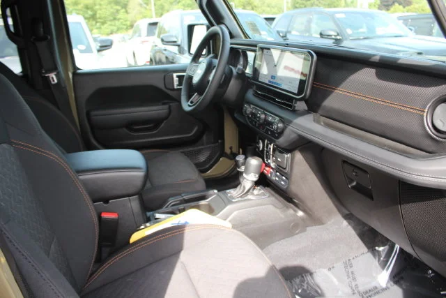 Used 2026 Green Jeep Mojave image 31