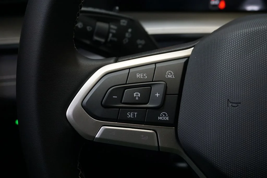 2026 Volkswagen Tiguan SE - Photo 21