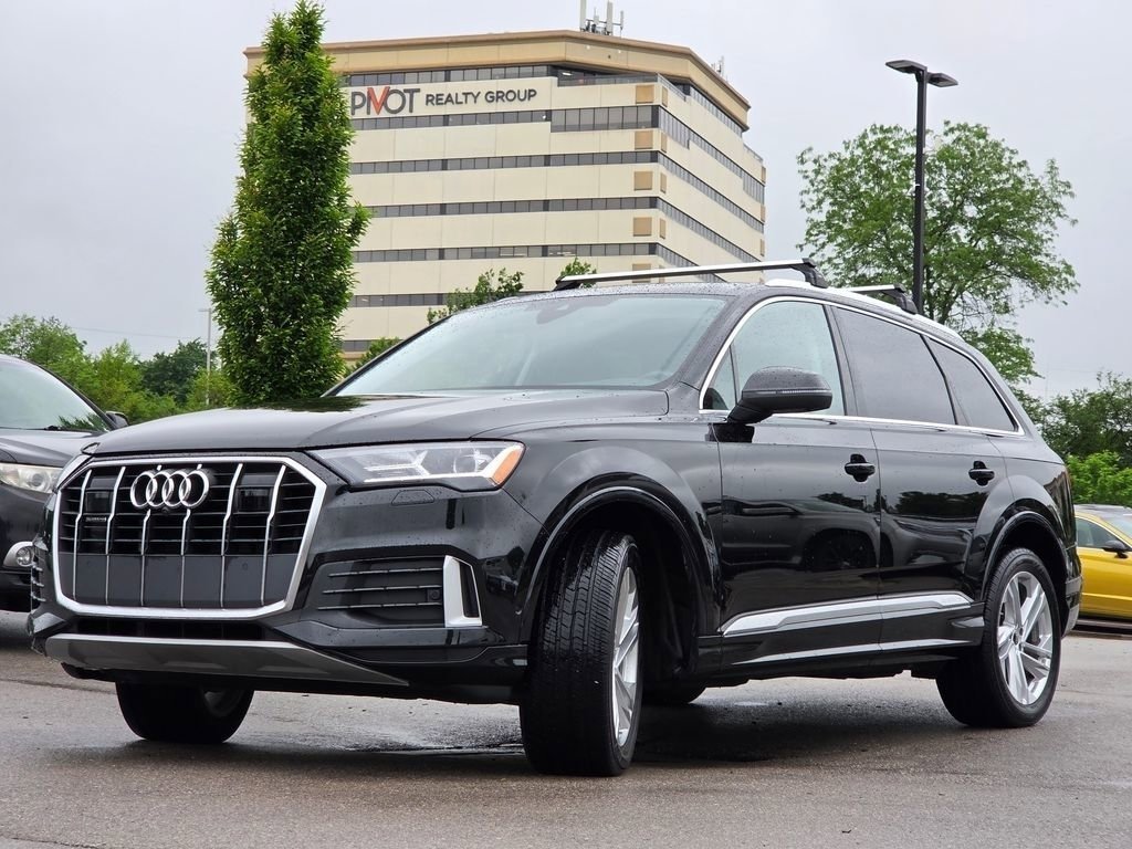 Used 2023 Mythos Black Metallic Audi Premium Plus image 27