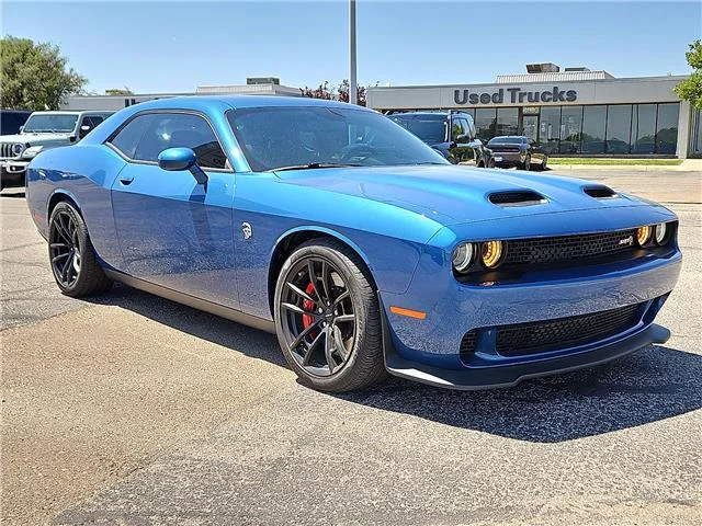 Used 2023 Frostbite Dodge SRT Hellcat Rear-Wheel Drive image 3