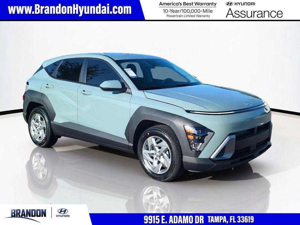 New 2027 Green Hyundai SE FWD image 1