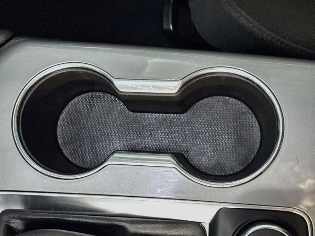 Used 2019 Black Chevrolet L image 15