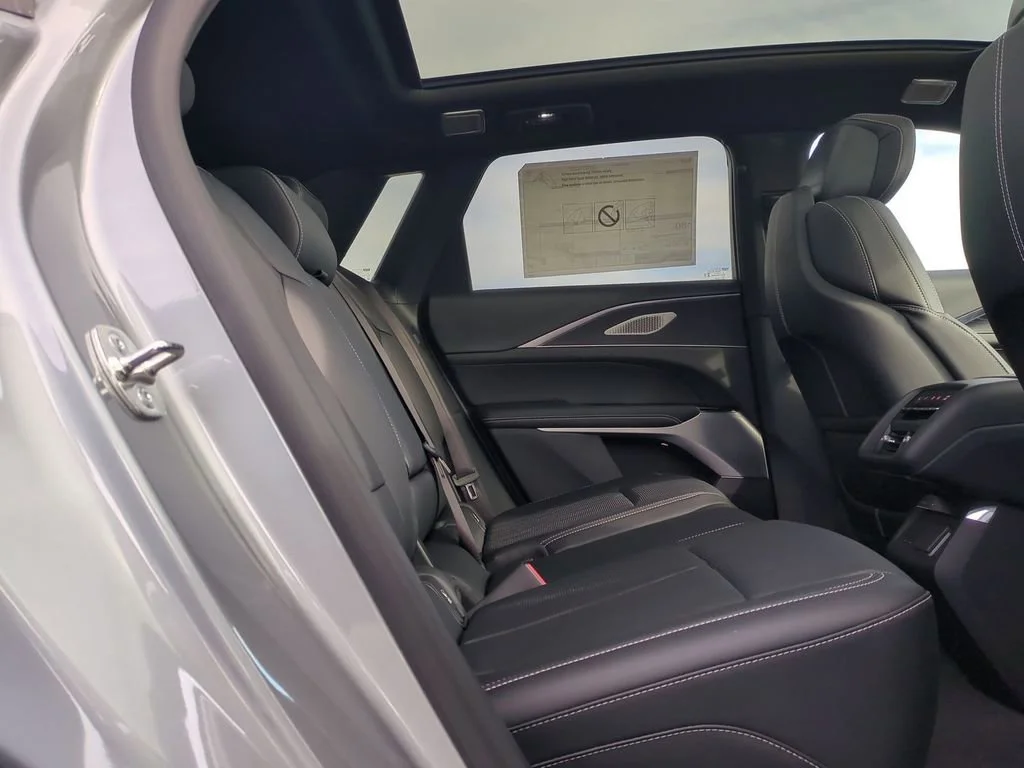 2026 Cadillac LYRIQ V - Photo 32