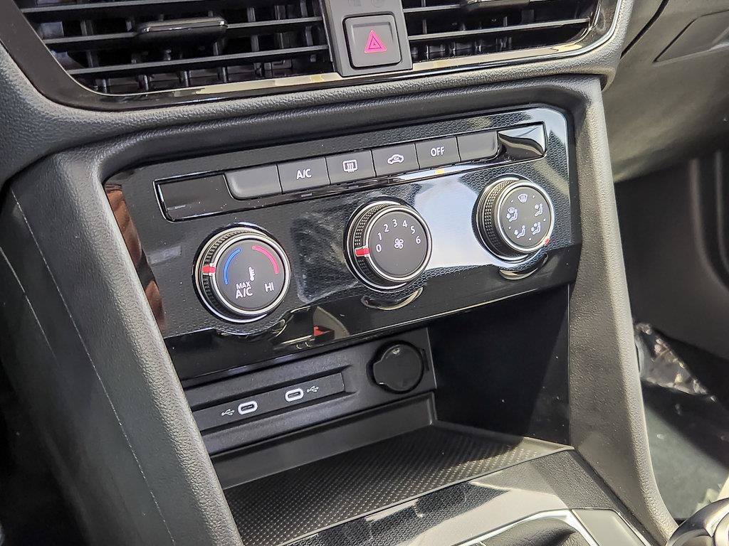 New 2027 Platinum Gray Metallic Volkswagen 1.5T S image 13