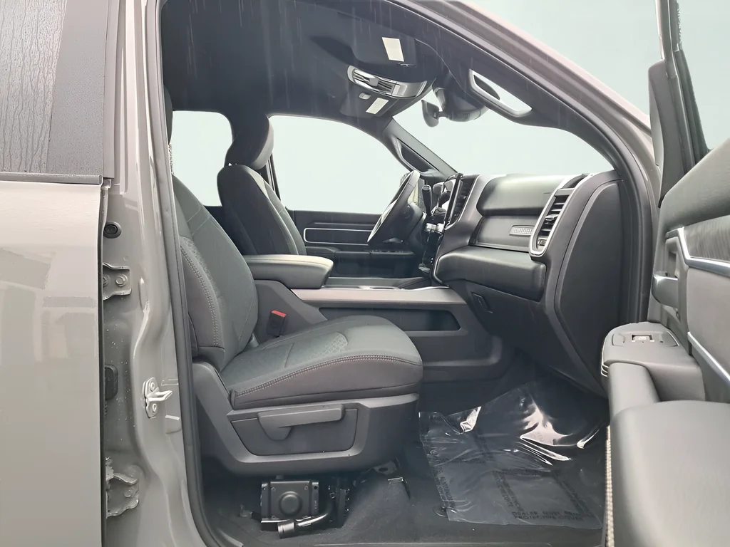 2026 RAM 2500 Big Horn - Photo 16