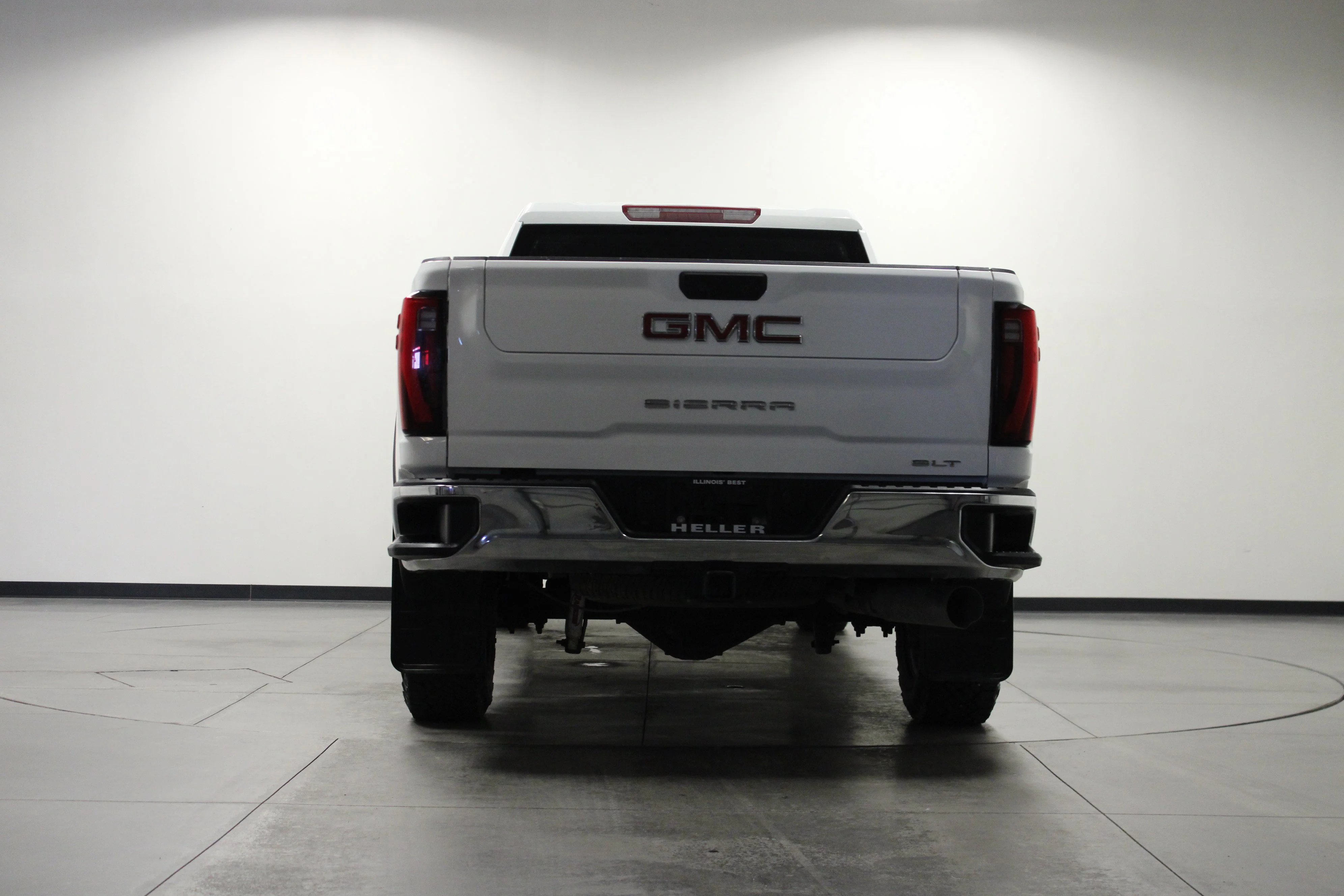 Used 2024 Summit White GMC SLT image 5