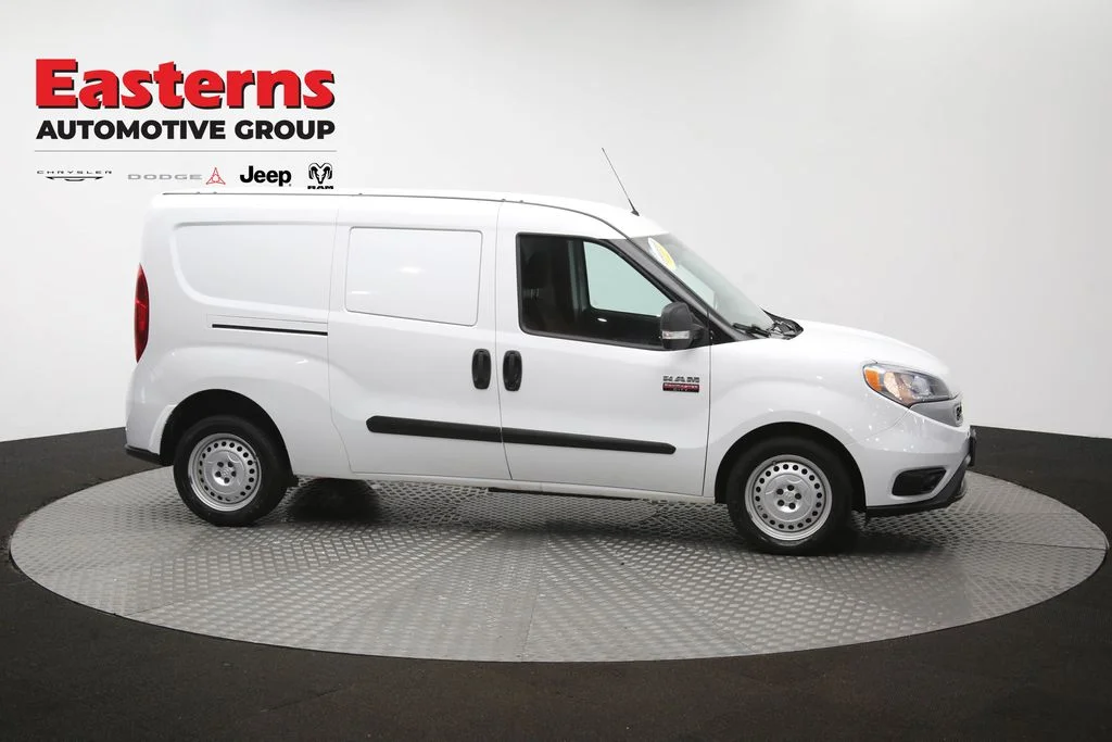Used 2022 White Ram Base image 44