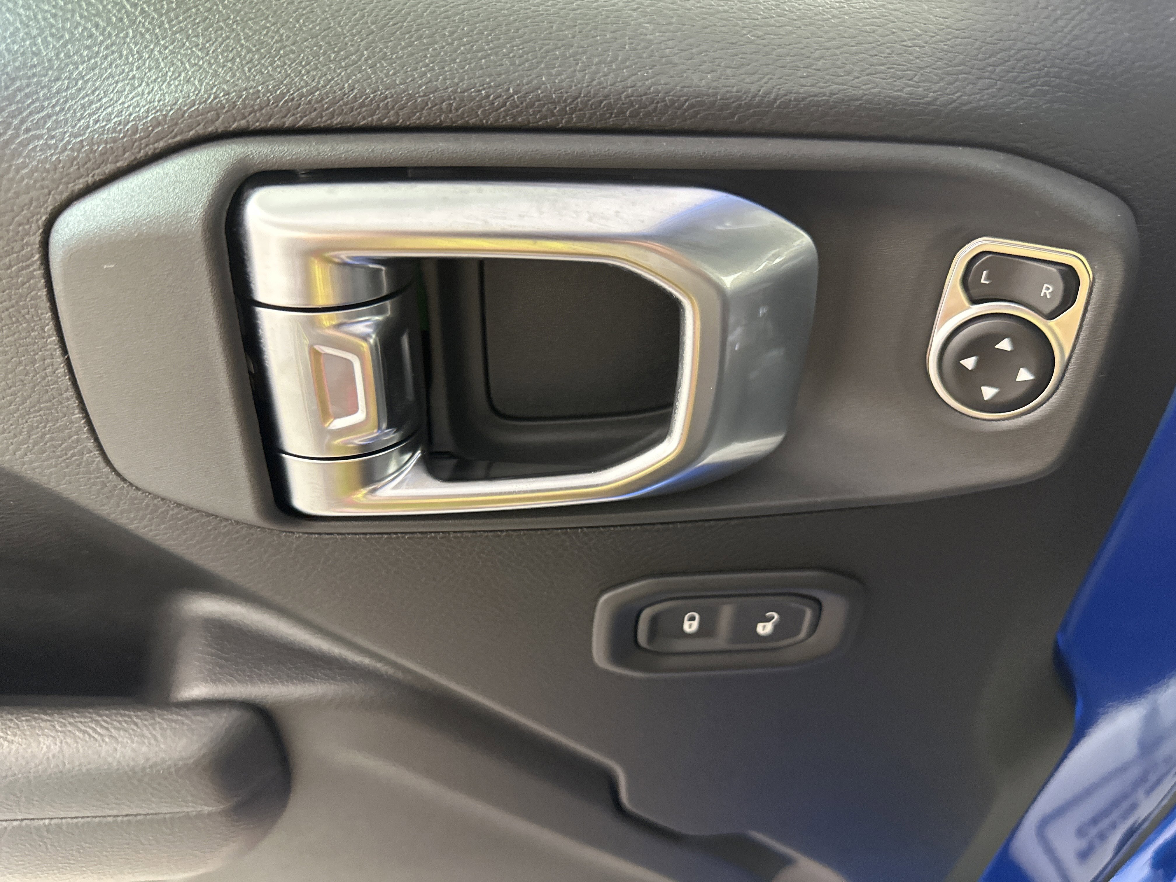 2026 Jeep Wrangler 2-Door Willys - Photo 11