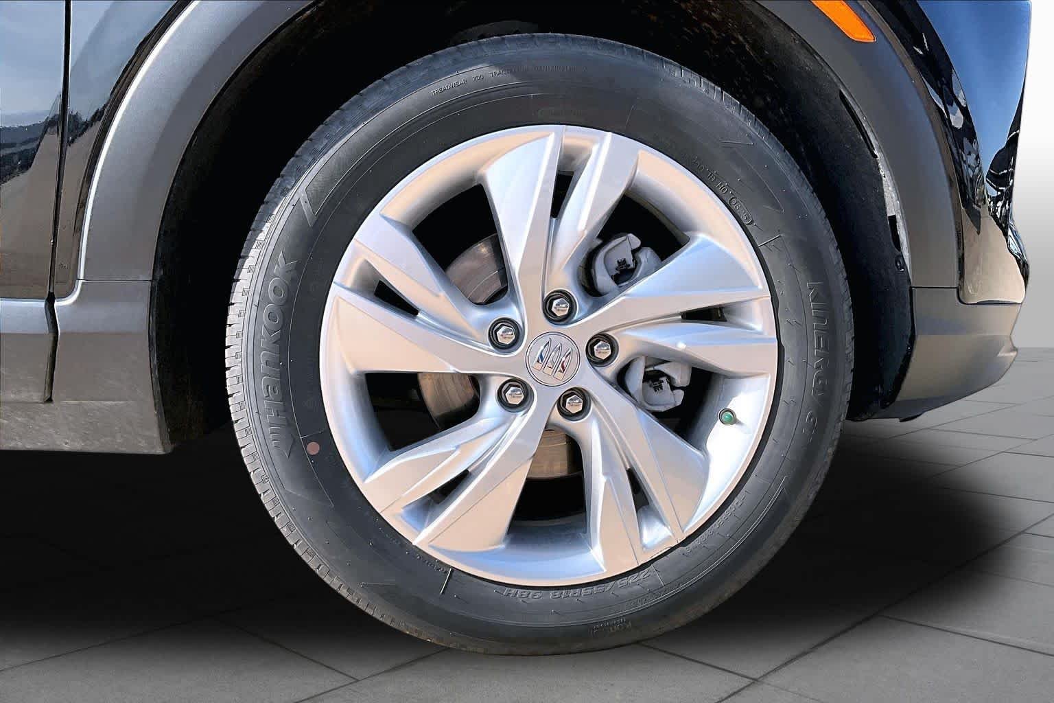 Used 2025 Ebony Twilight Metallic Buick Preferred image 10