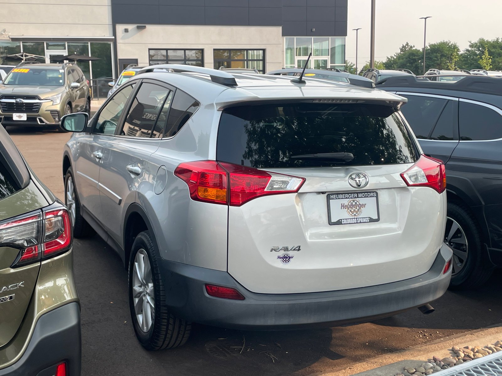 Used 2015 Classic Silver Metallic Toyota Limited image 3