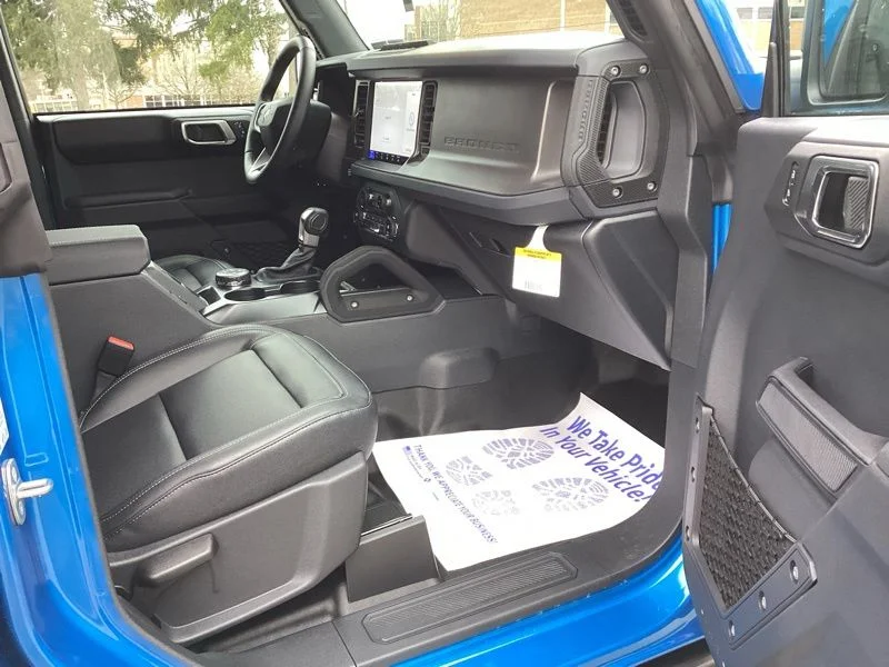 New 2025 Velocity Blue Metallic Ford Badlands® image 19