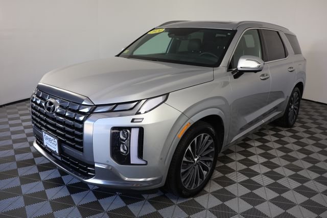 Used 2024 Silver Hyundai Calligraphy image 4